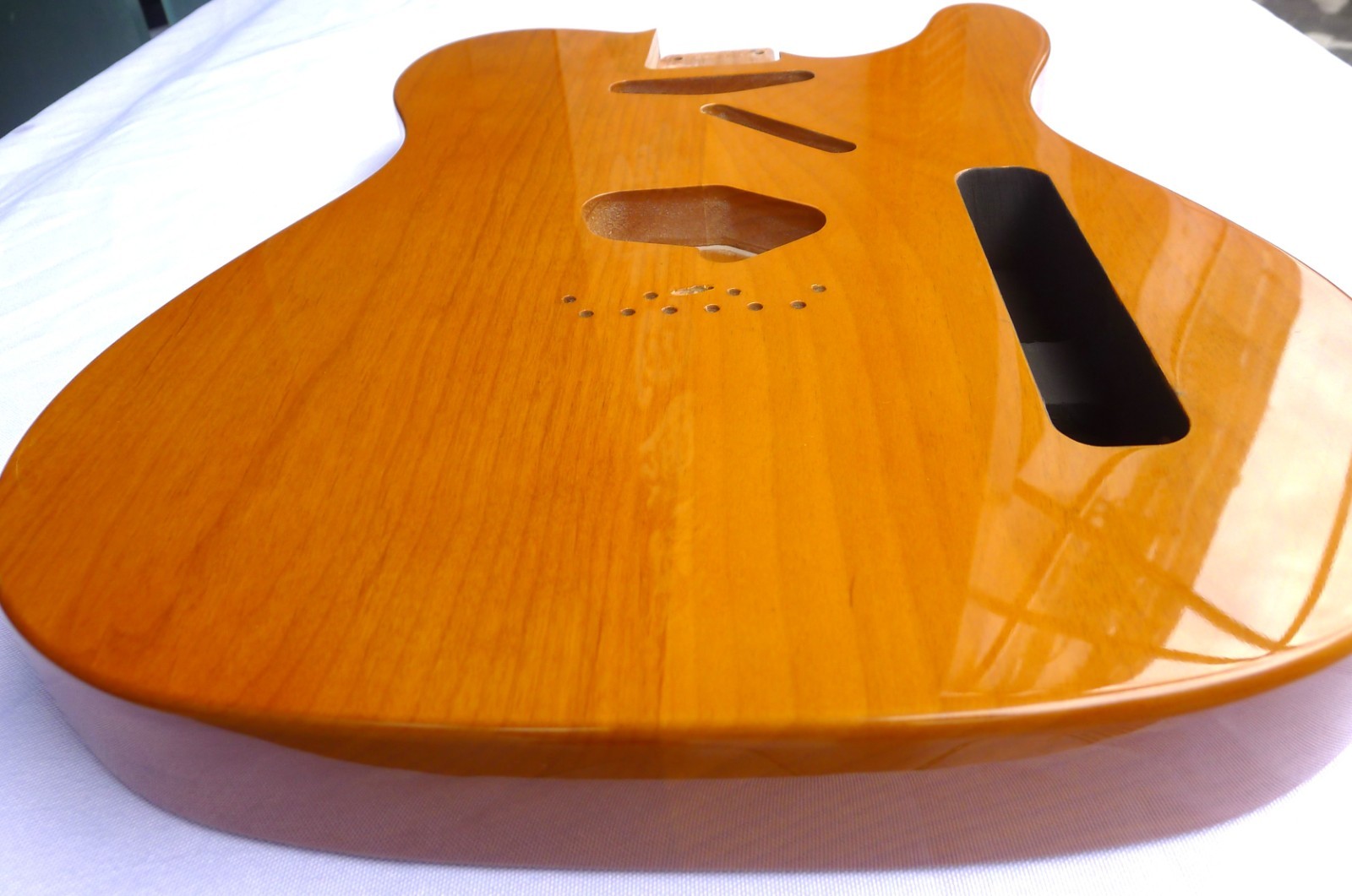 Tele Body 2 pcs Centre Joined North American Alder Trans Yellow Nitro ≦ 4.8Lbs