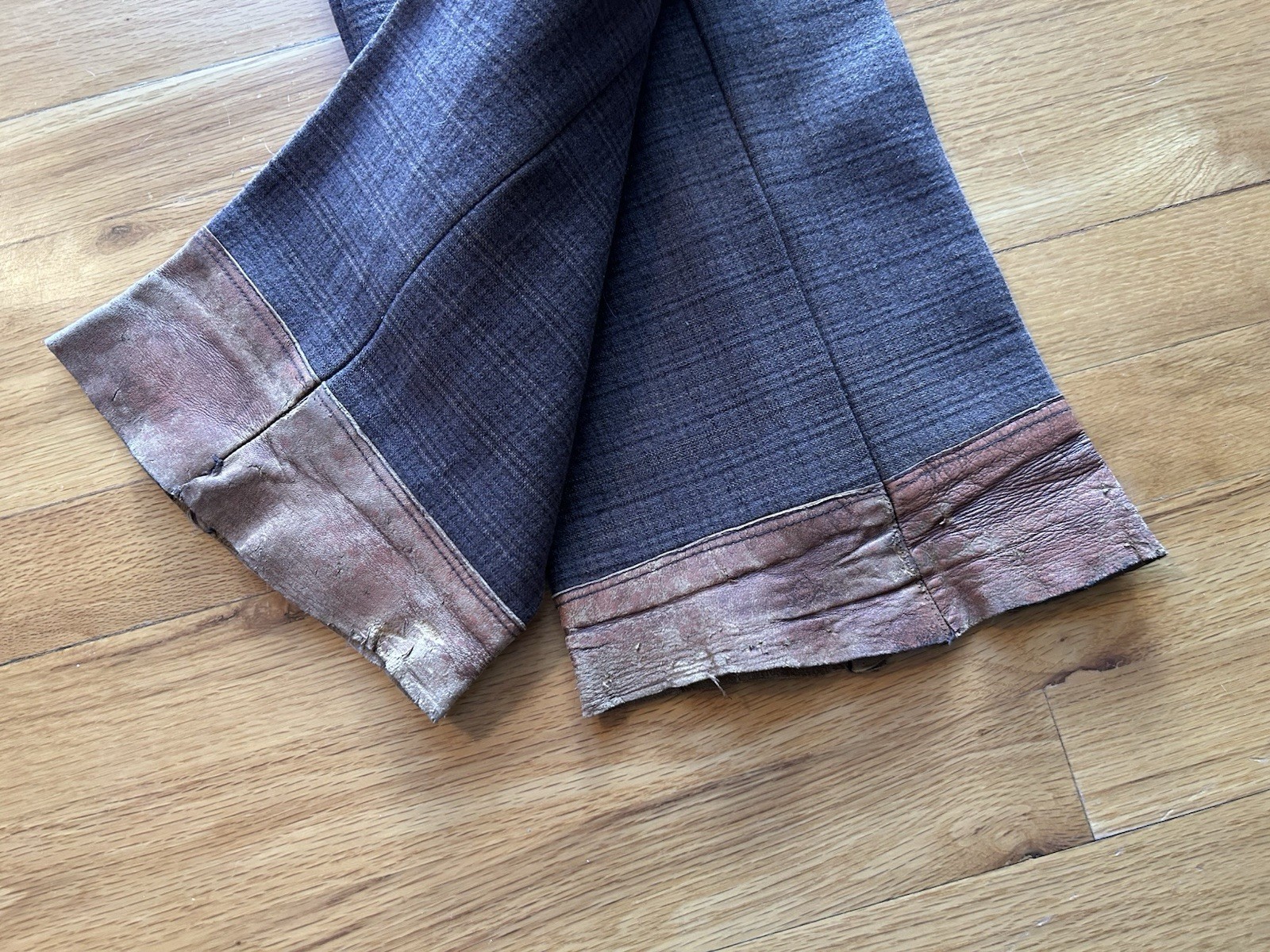 EDDIE BAUER Vintage Heavy Wool Plaid Hunting Winter Pants Leather Cuffs 31-32" W