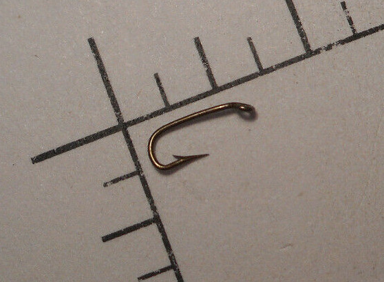 100 MUSTAD #16 Fly Tying Sneck Hooks Turned Down BALL Eye Bronzed NORWAY 3354