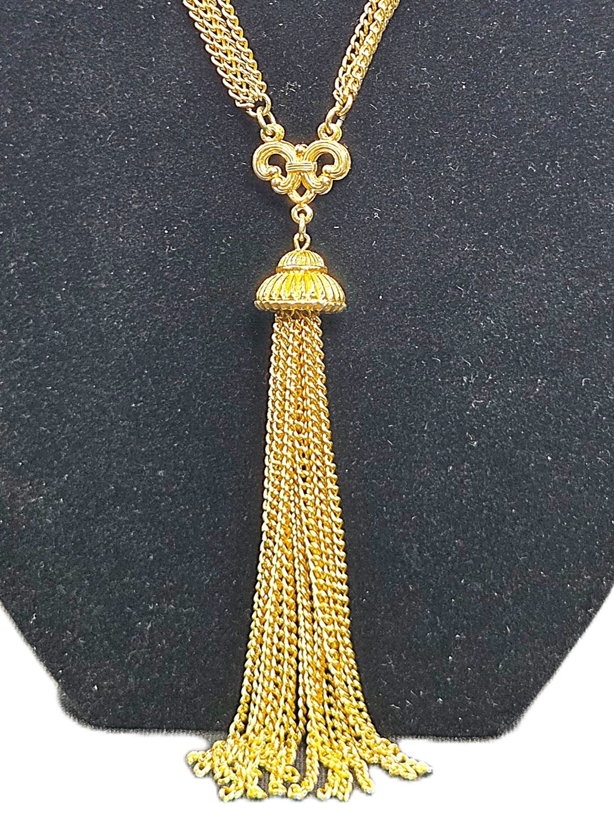 Vntg Multichain And Tasseled Necklace in Gold Tone- 70’s Unmarked