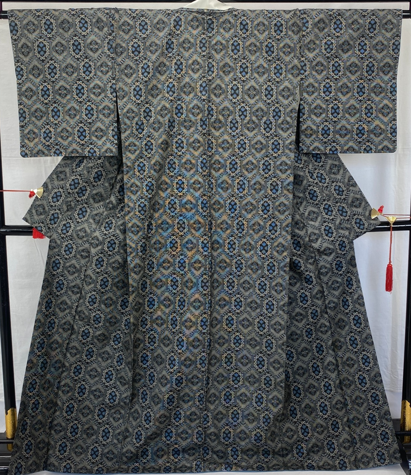 Japanese Vintage Kimono Silk Gray Oshima Traditional Authentic Length 66 in