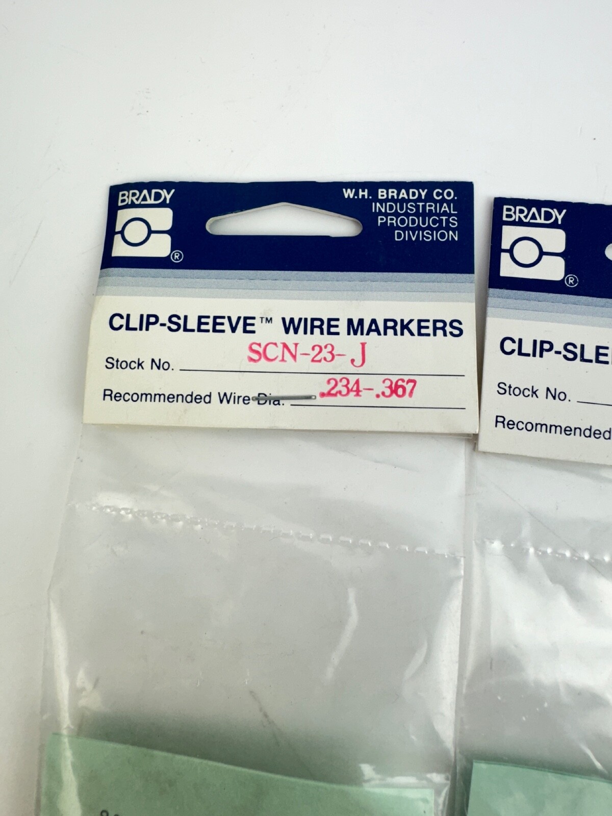 BRADY SCN-23 ASSORTED CLIP-SLEEVE WIRE MARKERS *LOT OF 4 BAGS*