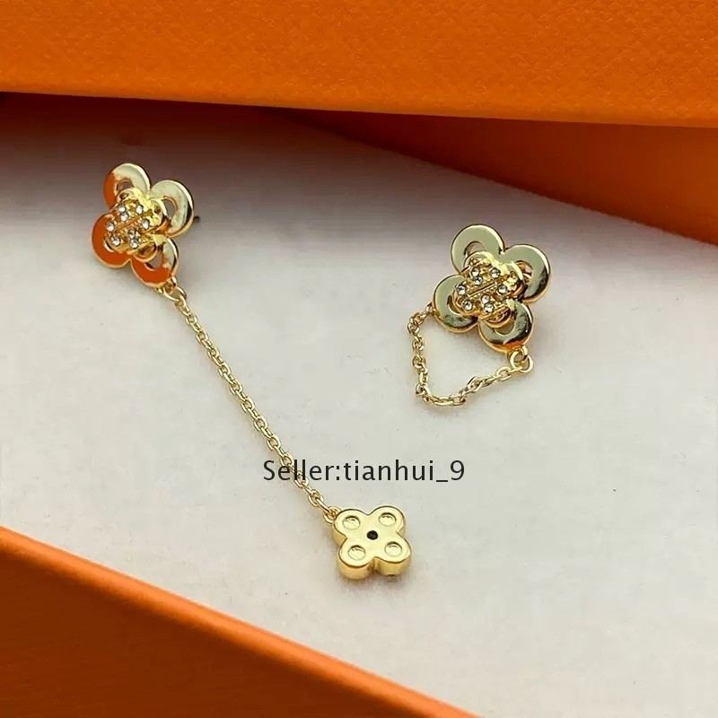 New! Tory KIRA CLOVER EARRING Gold with Jewelry Pouch Size:6.2cm