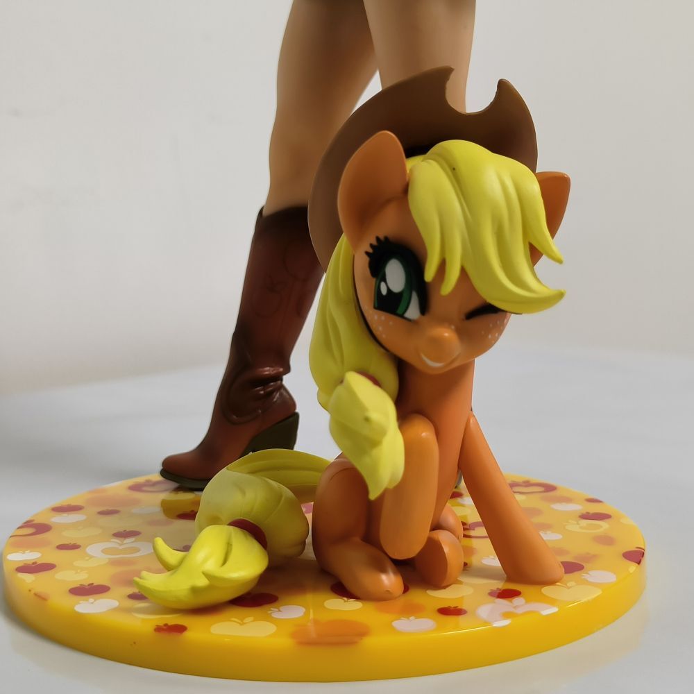 Apple Jack Action Figure My Little Pony Bishoujo Princess 8in Statue Unboxed