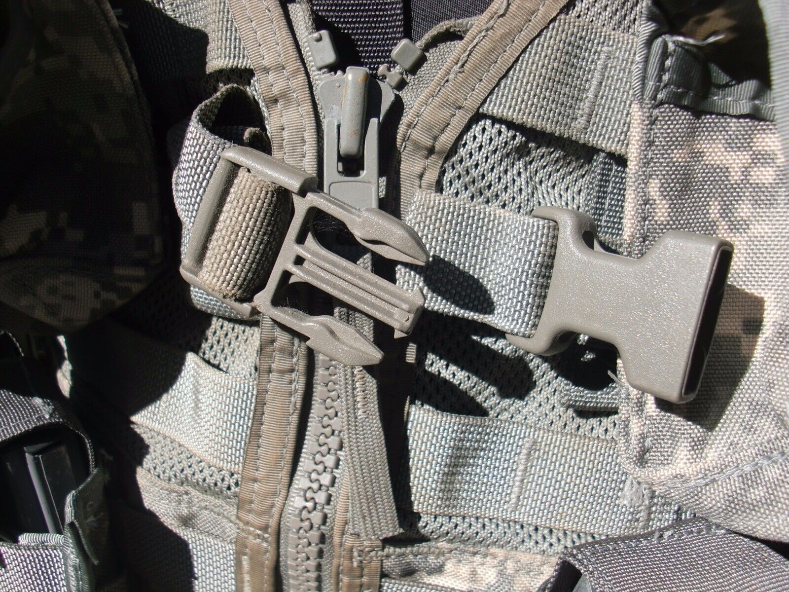 US Army MOLLE II ACU Fighting Load Carrier Vest w/ 2 Triple Mag Pouches EXC