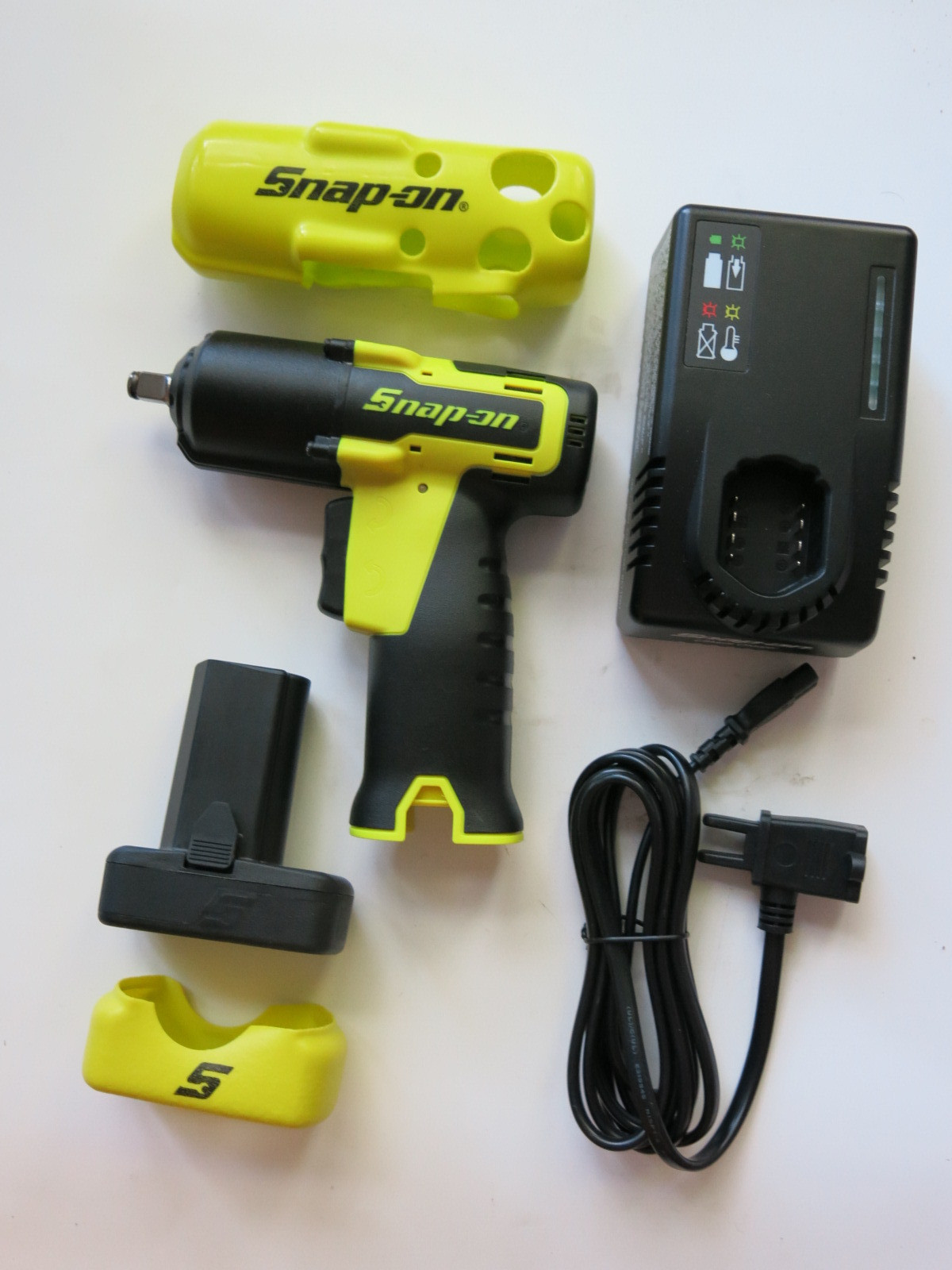 Snap-On CT761 Hi-Viz Impact Wrench 3/8" 14.4v Cordless Battery Charger Boots Set