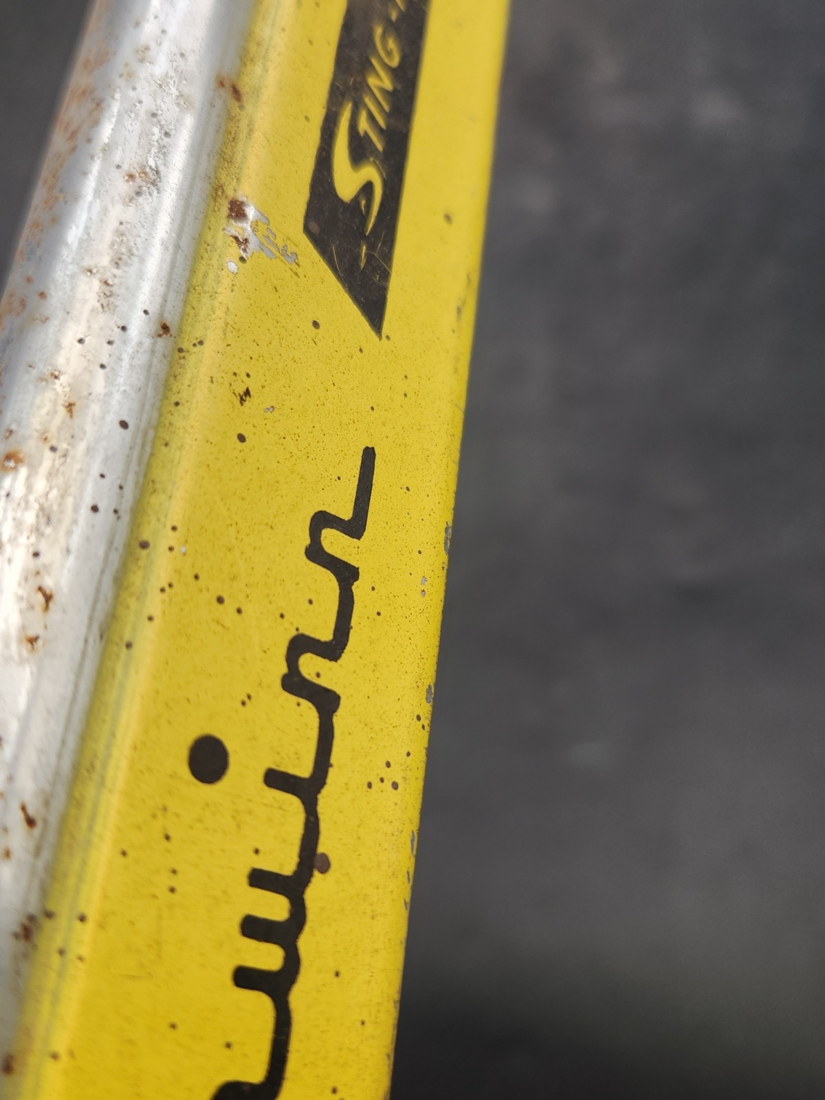 Schwinn Yellow Fastback Stingray Original Paint Chain Guard 5 speed Vintage