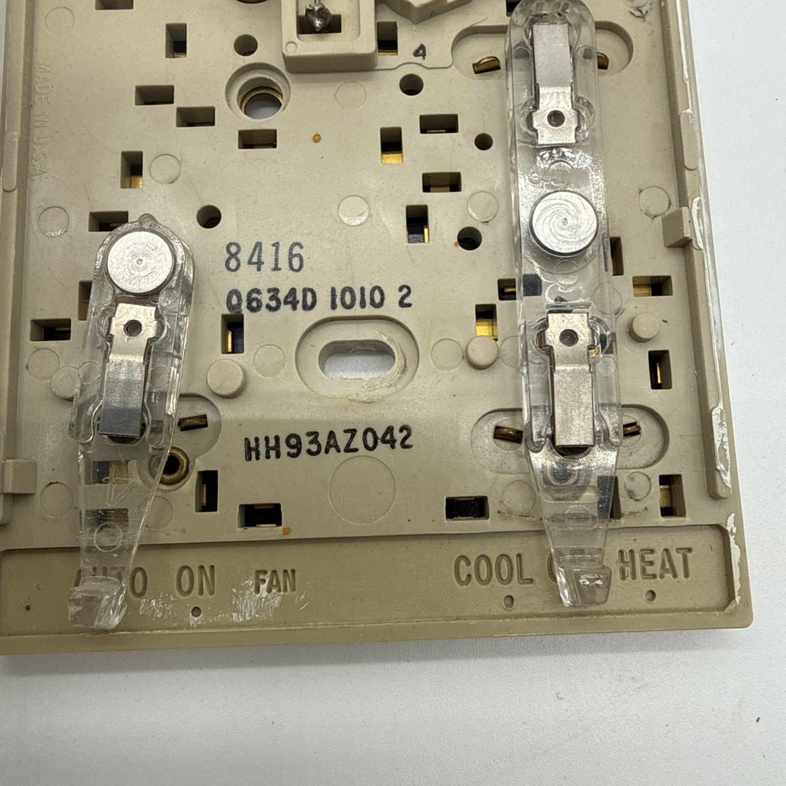 Vintage Carrier Honeywell Thermostat - Auto, On & Off - Cool, Off, Heat