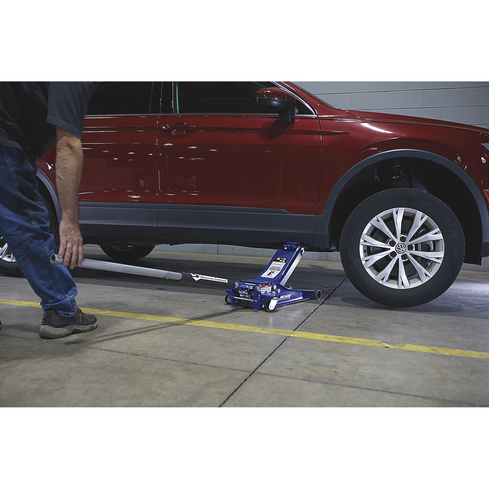 Strongway Professional Low-Profile Service Floor Jack, 3-Ton Capacity