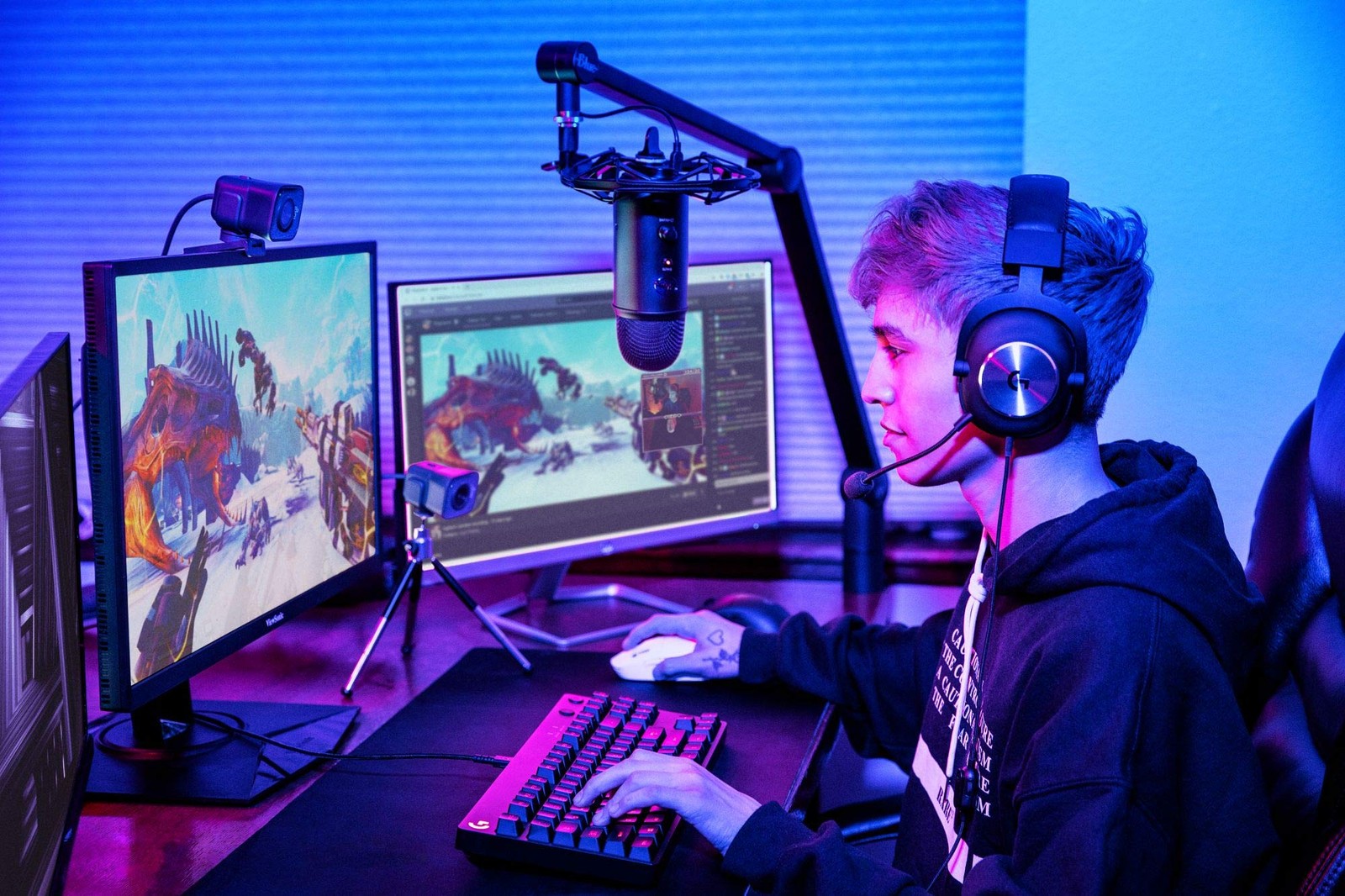 Blue Compass Premium Tube-Style Microphone Broadcasting Boom Arm