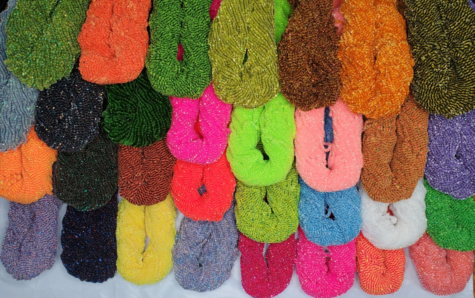 NEW AGE CHENILLE MEDIUM SIZE #2 72 YARDS SKEIN Fly & Jig Tying