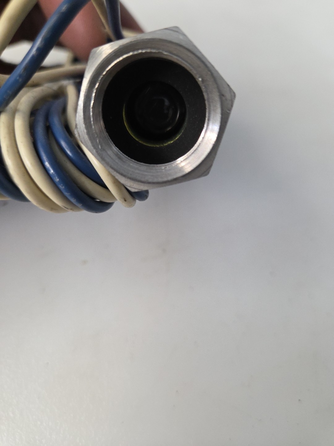 Honeywell C7027A1023 Ultraviolet Flame Sensor Old Stock