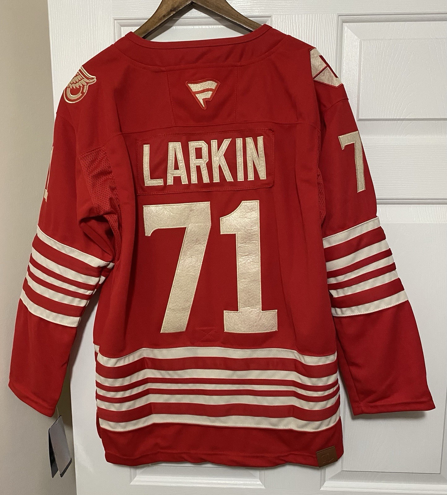 Detroit Red Wings Dylan Larkin Jersey #71 Sizes M L