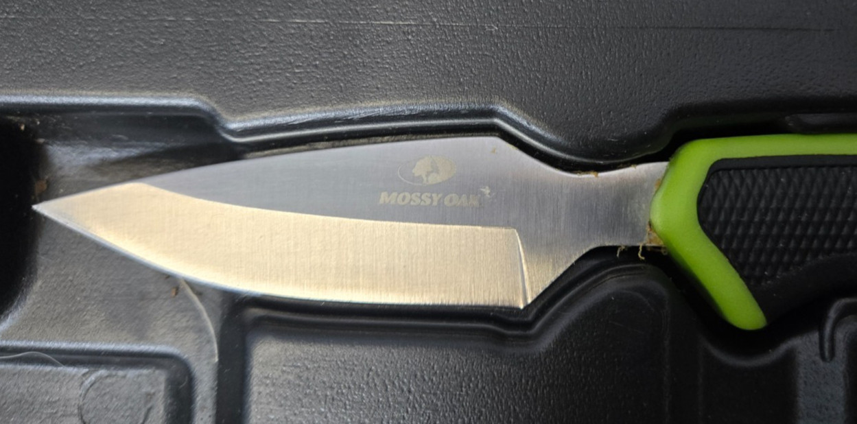 Mossy Oak Hunting Field Dressing Kit - 8 Steel Tools with Storage Case