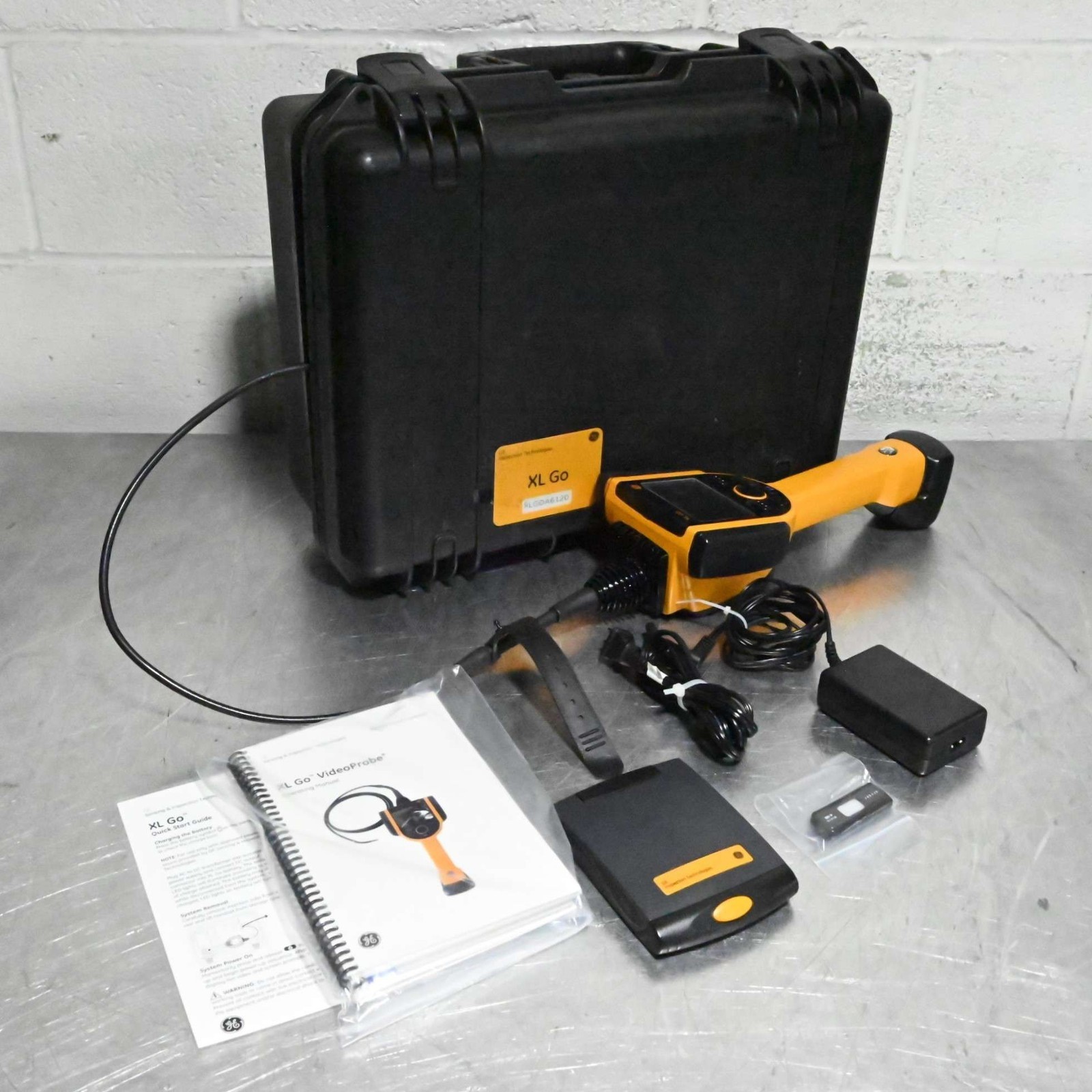 GE Inspection Technologies XLGOA6120 Videoprobe Borescope In Case w Power Supply