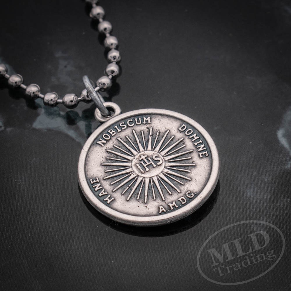 Holy Face of Jesus Medal Necklace – Italian Silver-Plated Catholic Pendant