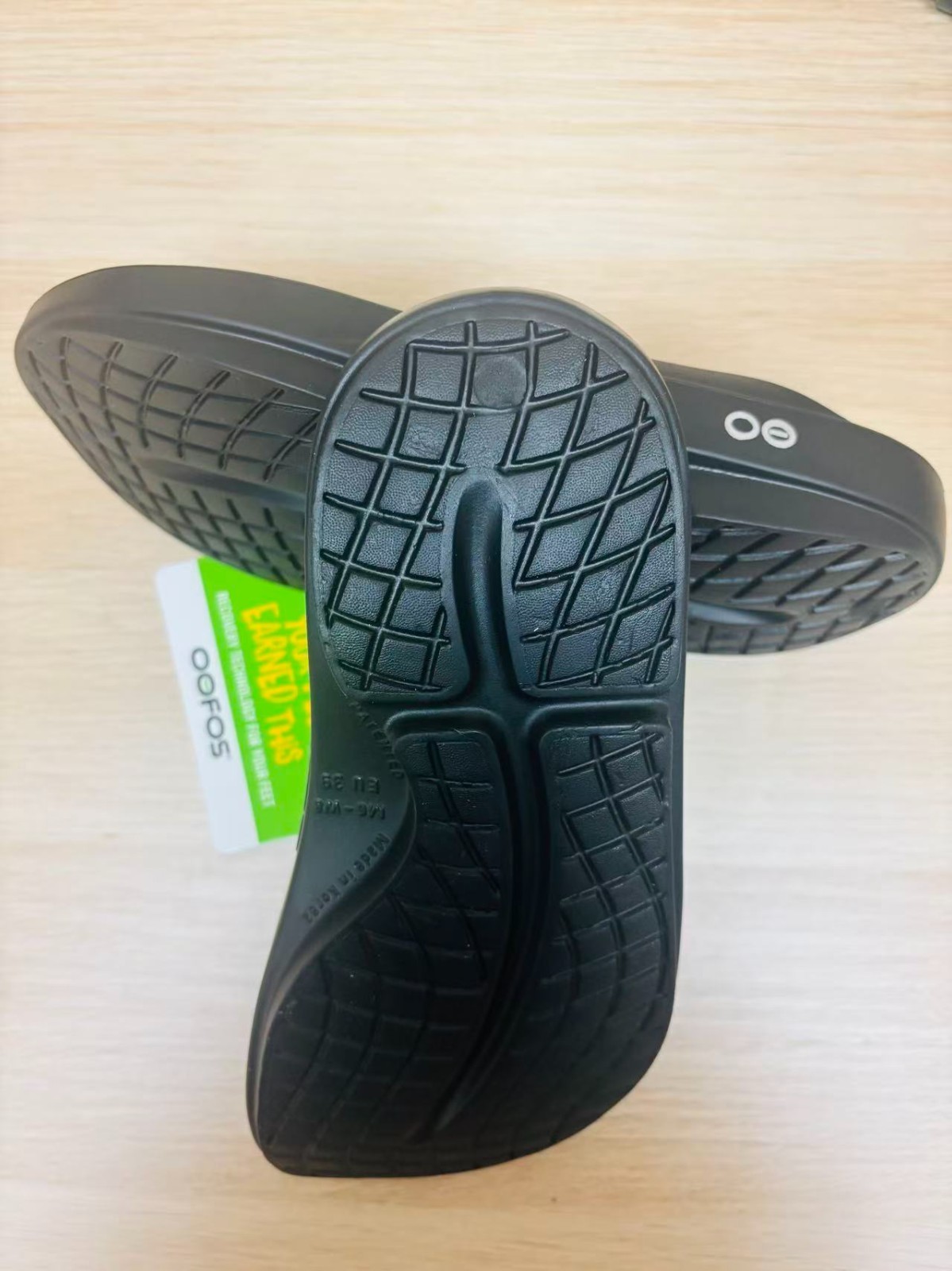 Men/Women Arch Support Slide Sandals Lightweight Non-Slip Shower/Pool Flip Flops