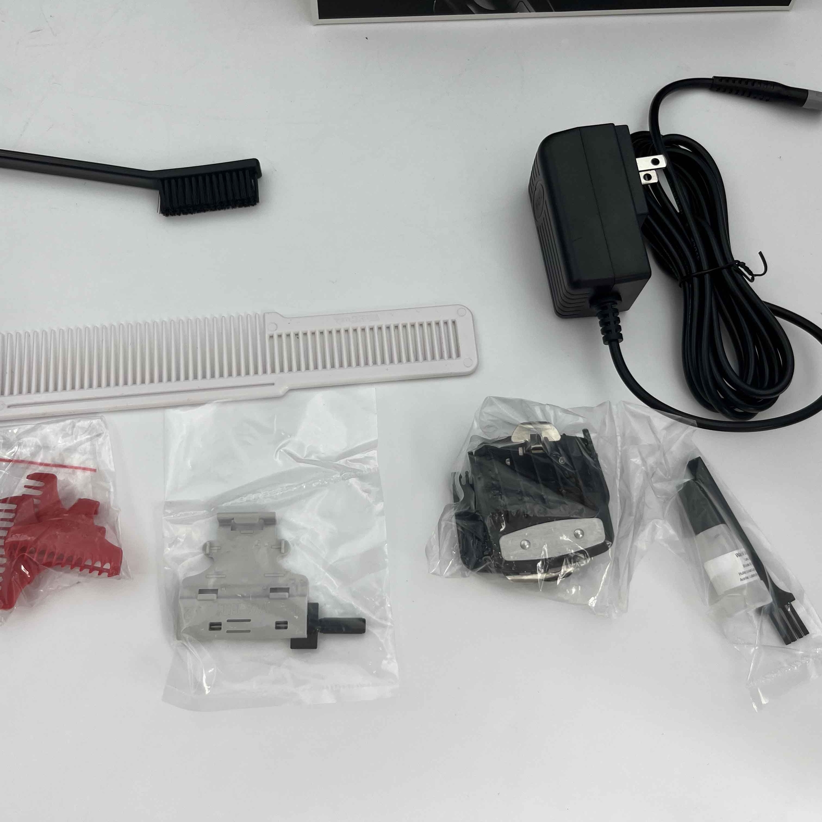 Wahl 5 Star Barber Combo Black Cordless Magic Clip Detailer Trimmer Set 3025397