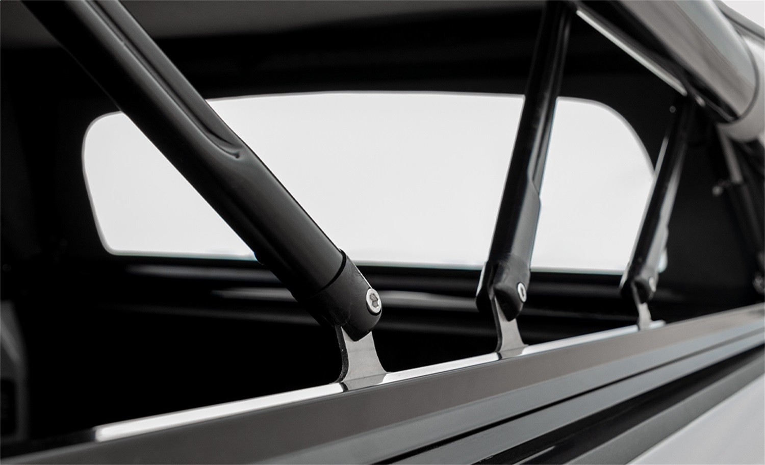 Access OUTLANDER Truck Bed Cap For 11-18 Ram 1500 6' Bed J1040029