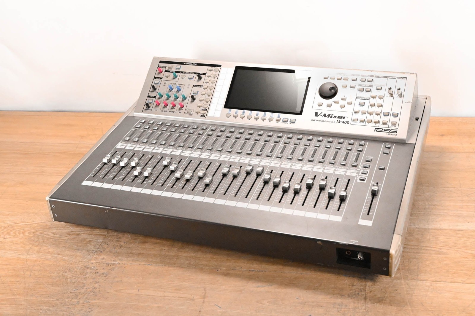 Roland M-400 48-Channel Live Digital Mixing Console CG01XHL