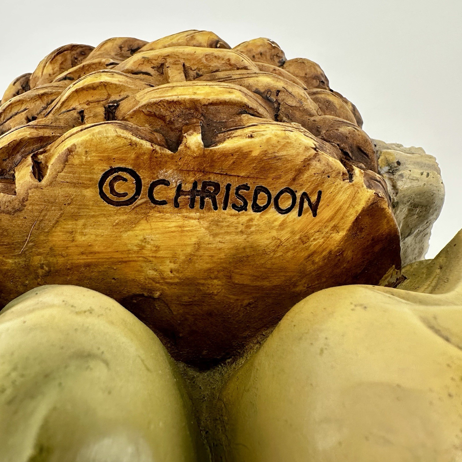 Chrisdon Rabbit Couple Holding Basket Figurine Resin Statue Vintage Easter Decor