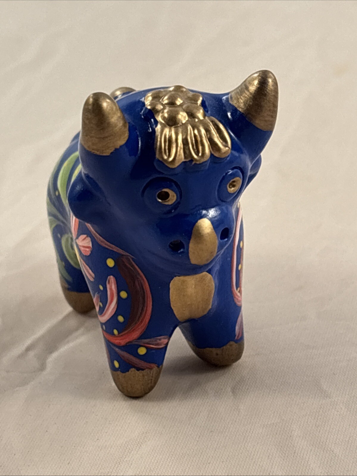 Two Hand Painted Ceramic Peruvian Folk Art Bull of Pucara Colorful 1.5” Figures