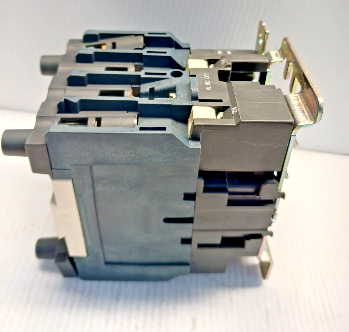 New Telemecanique LC1D40008 Contactor 60 Amp 480 Vac coil