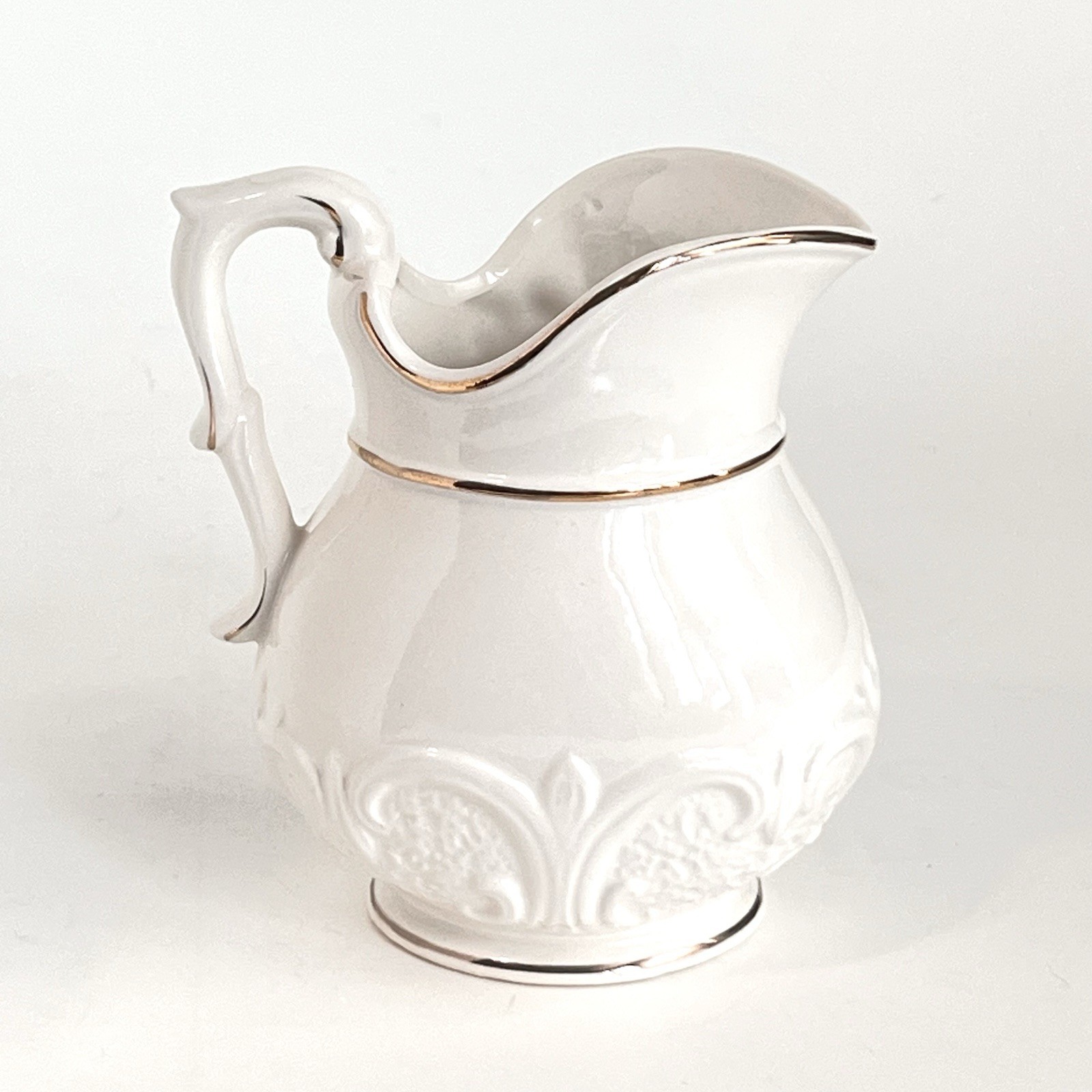 Vintage Porcelain Pitcher Juice Cream Velco Japan Raised Grape Gold Trim 5.5”