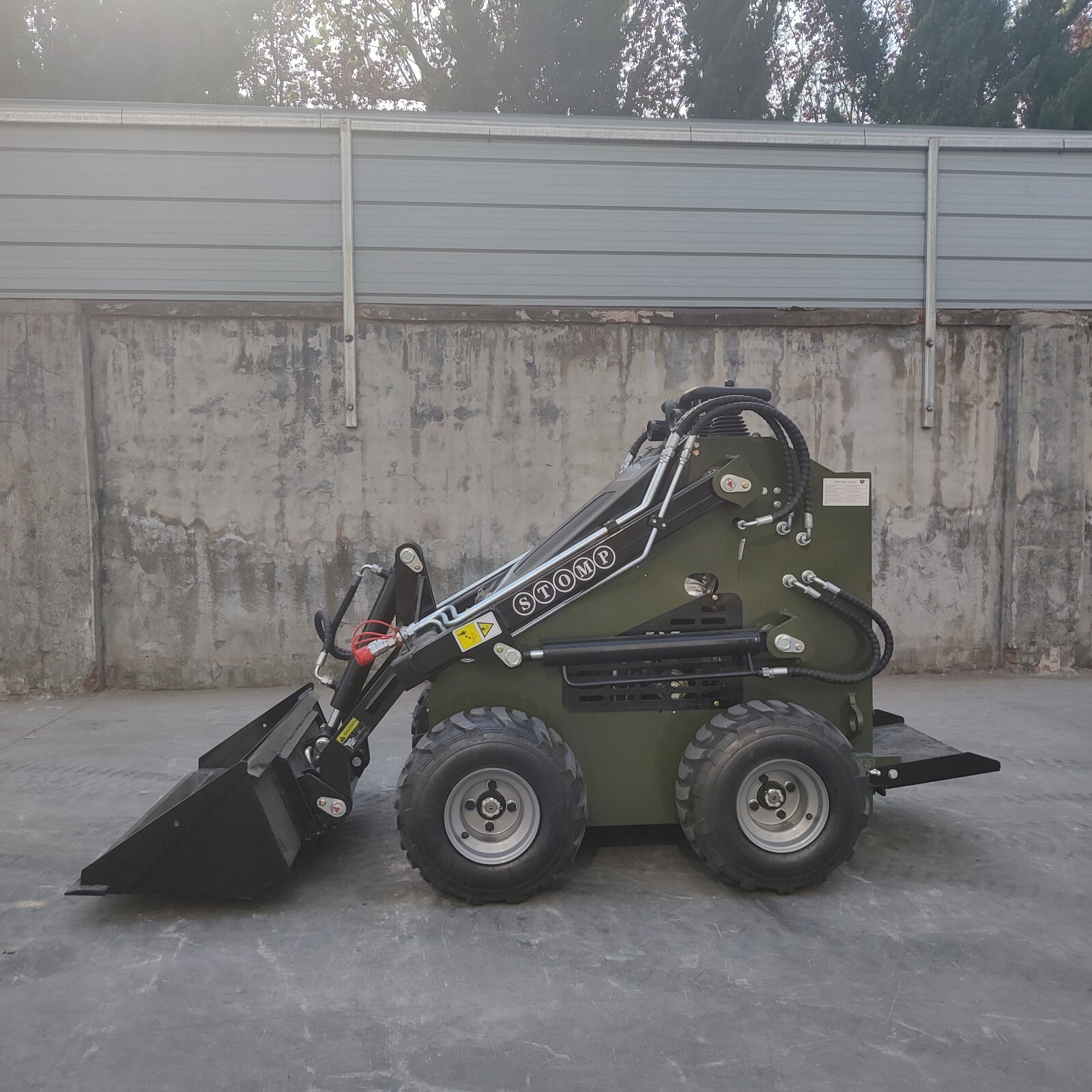 Honda 22.1 HP Mini Skid Steer Loader Wheel, New, Free Shipping