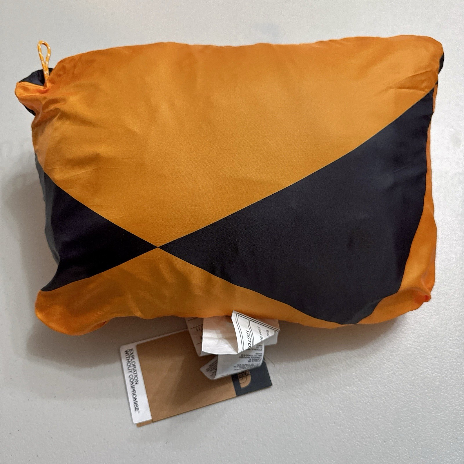 NEW The North Face Wawona Blanket 72"x56" Summit Gold/Geodome Print