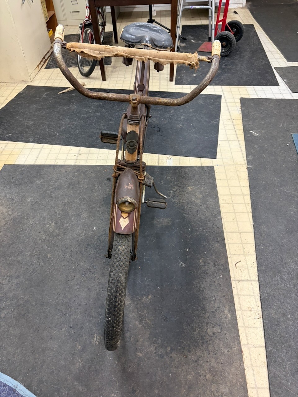 Rollfast RARE! Prewar Mens Bicycle Hanging Tank & Mouse Taillight Zep?