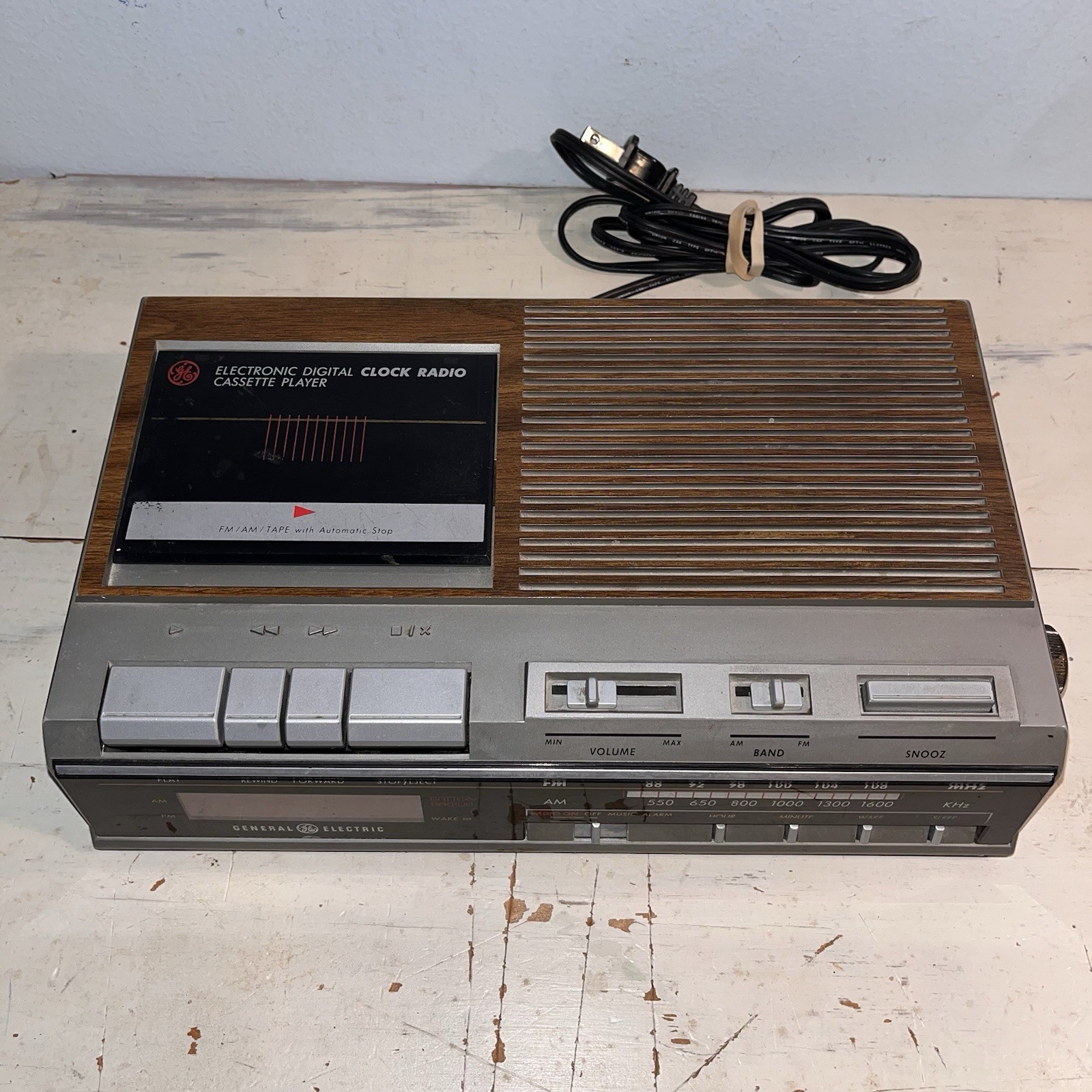 Vintage GE 7-4956B FM/AM Clock Radio Cassette Player Recorder Tested Works Red