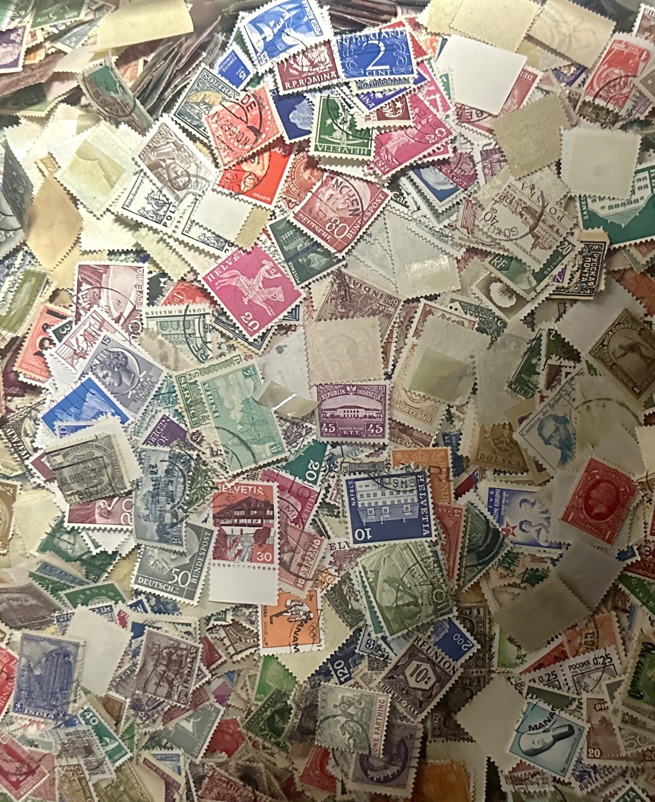 [Lot B] 150+ Small Worldwide Stamps, Little to No Duplication, Great Variety!