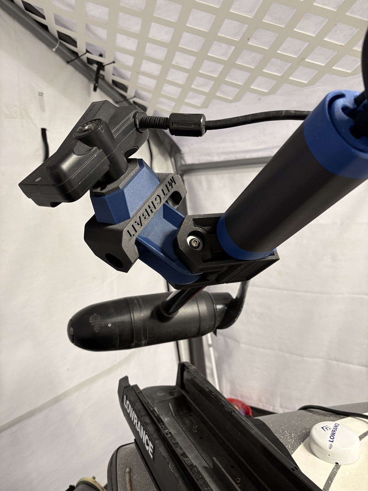 LOWRANCE Active Target 1 and 2 transducer 0 Degree Mount Ghost Trolling Motor