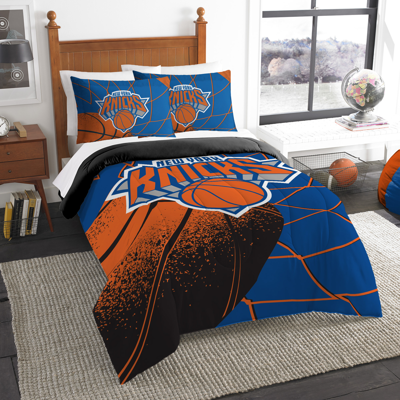 NBA Officially Licensed New York Knicks Comforter & Sham Set