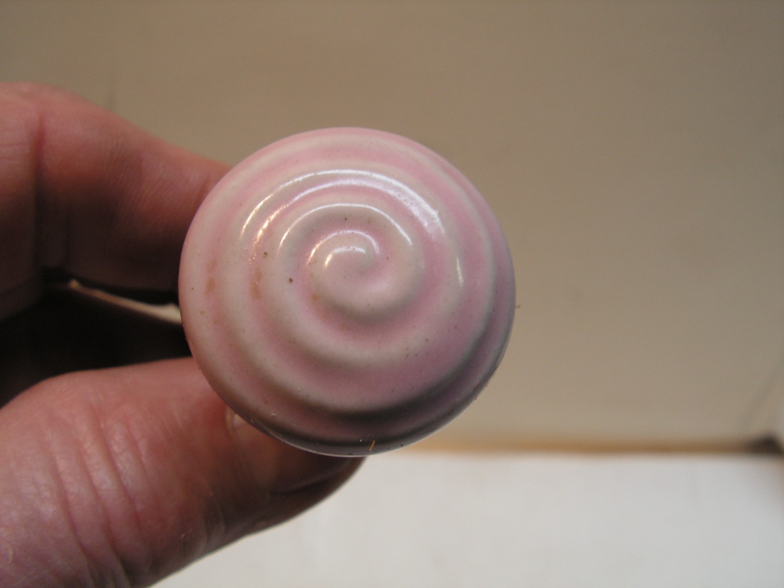 4 Vintage Porcelain Drawer Pull Handle PINK SPIRAL Cabinet Knobs NICE!