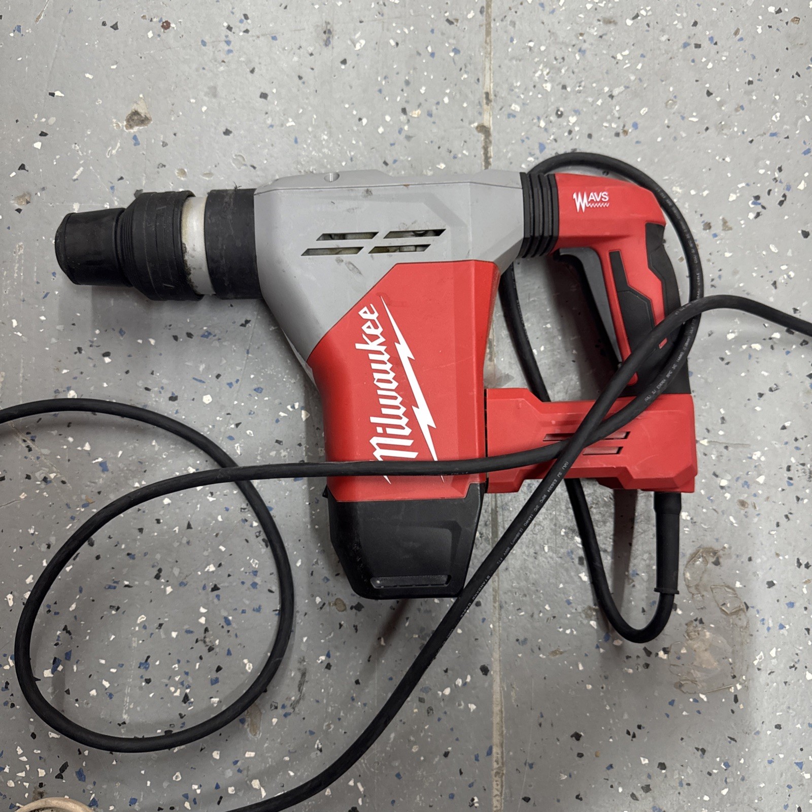 Milwaukee 5517-21 120V Corded Electric 1 9/16” SDS Max Rotary Hammer