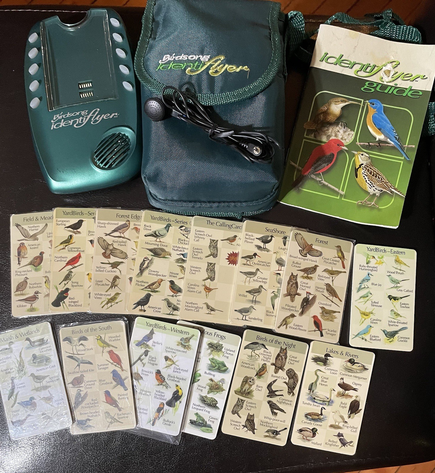 Handheld Electronic Birdsong Identiflyer,Carrying Case, 14 Song Cards,Earbud
