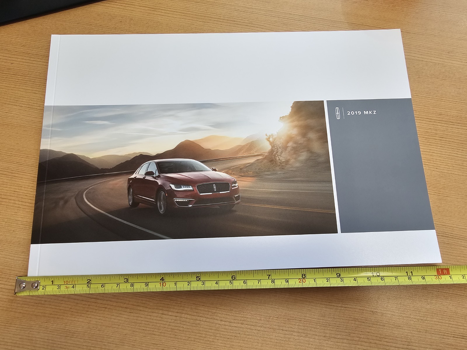 2019 LINCOLN MKZ SEDAN DEALER SALES BROCHURE BOOK GUIDE NEW CONDITION