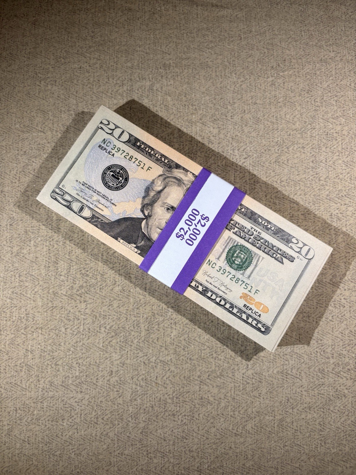 HOLLYWOOD-QUALITY PROPS WITH A HIGH-DETAIL, (REPLICA) (15 BILLS PER ORDER)