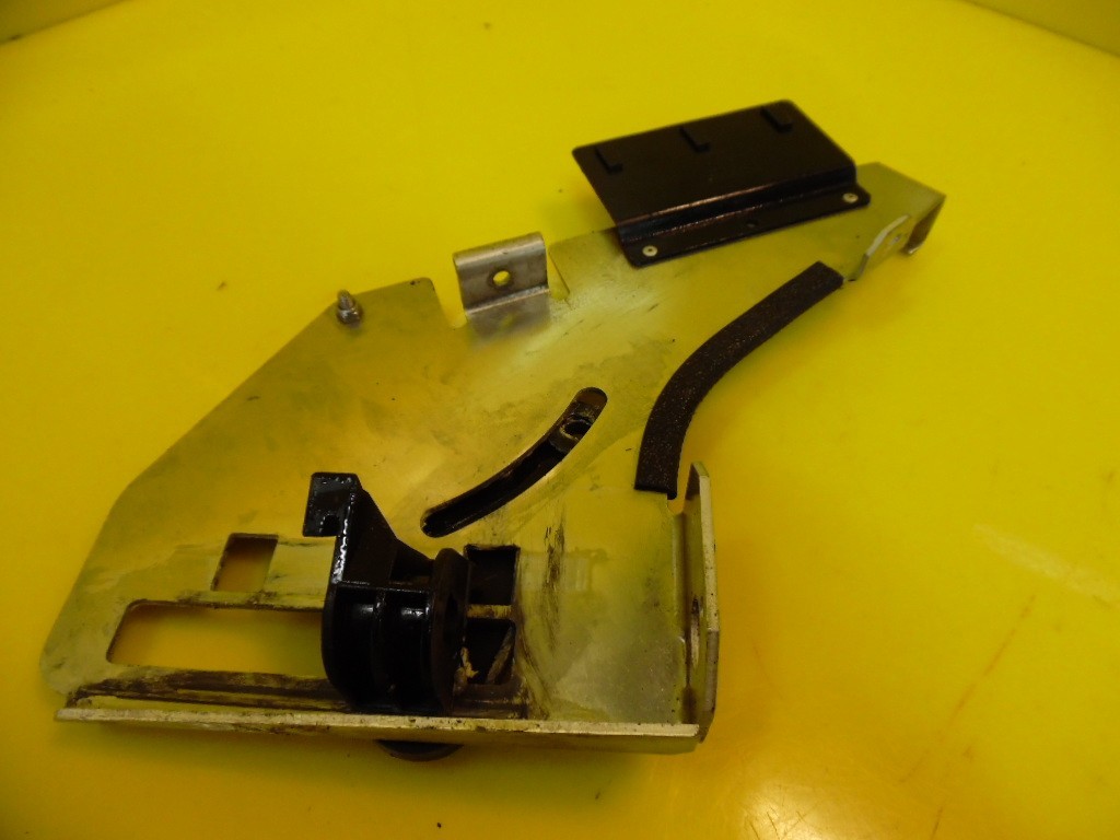 1995 95 SEADOO SEA DOO GTX 657 REVERSE SUPPORT PLATE