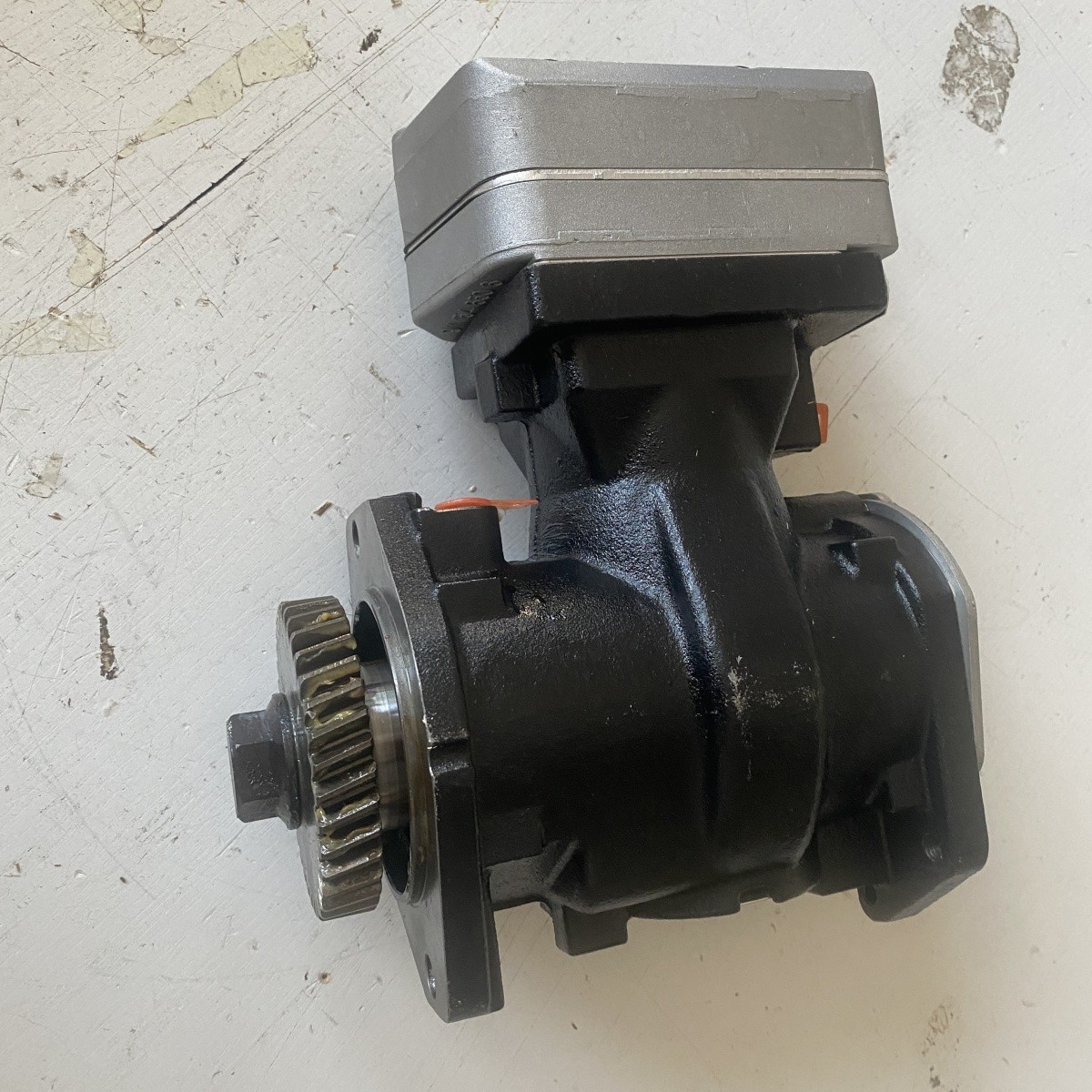 Air Brake Compressor 5286966RX for Cummins 6BT 6BT5.9 Engine 4946293 9111545130