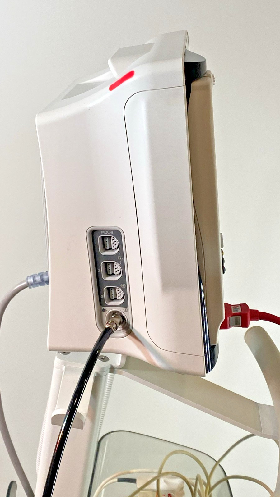 Masimo Root RDS7A Radical-7 Touchscreen w/Stand & Accessories