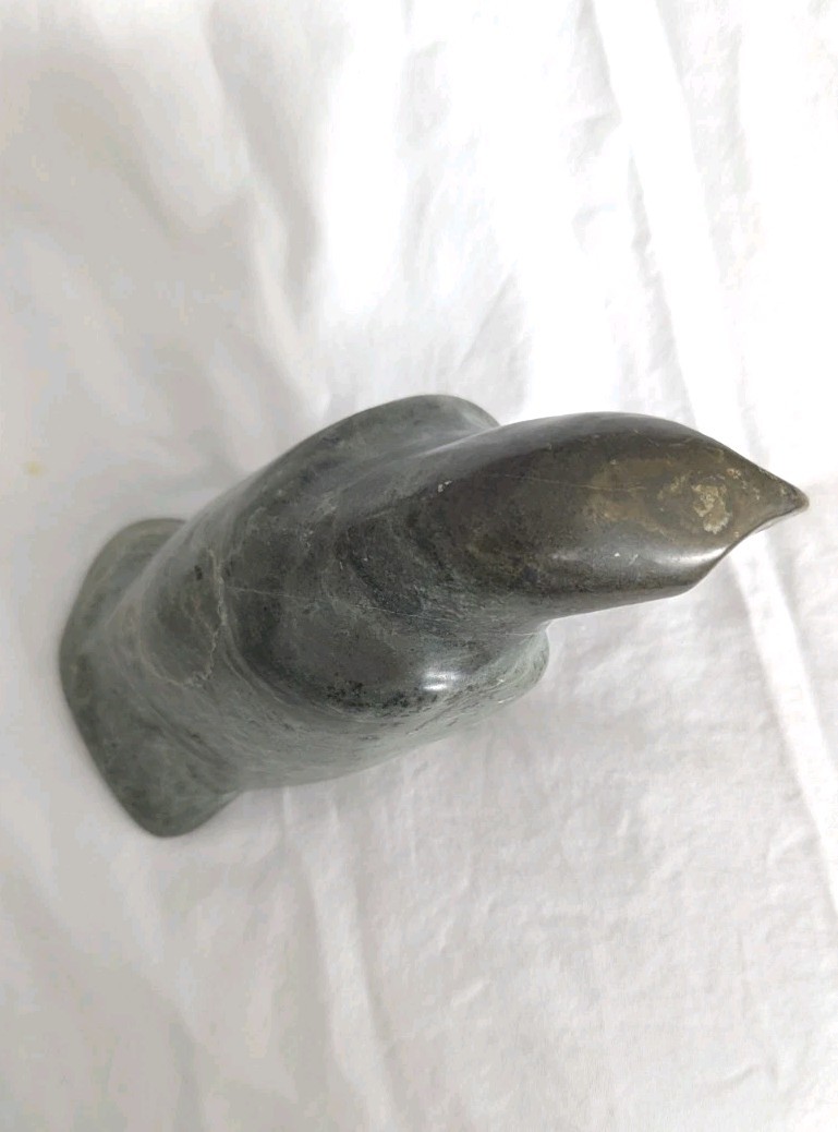 WINNIE EYAITUK Inuit Eskimo GREEN Soapstone BIRD Carving Canada 1988