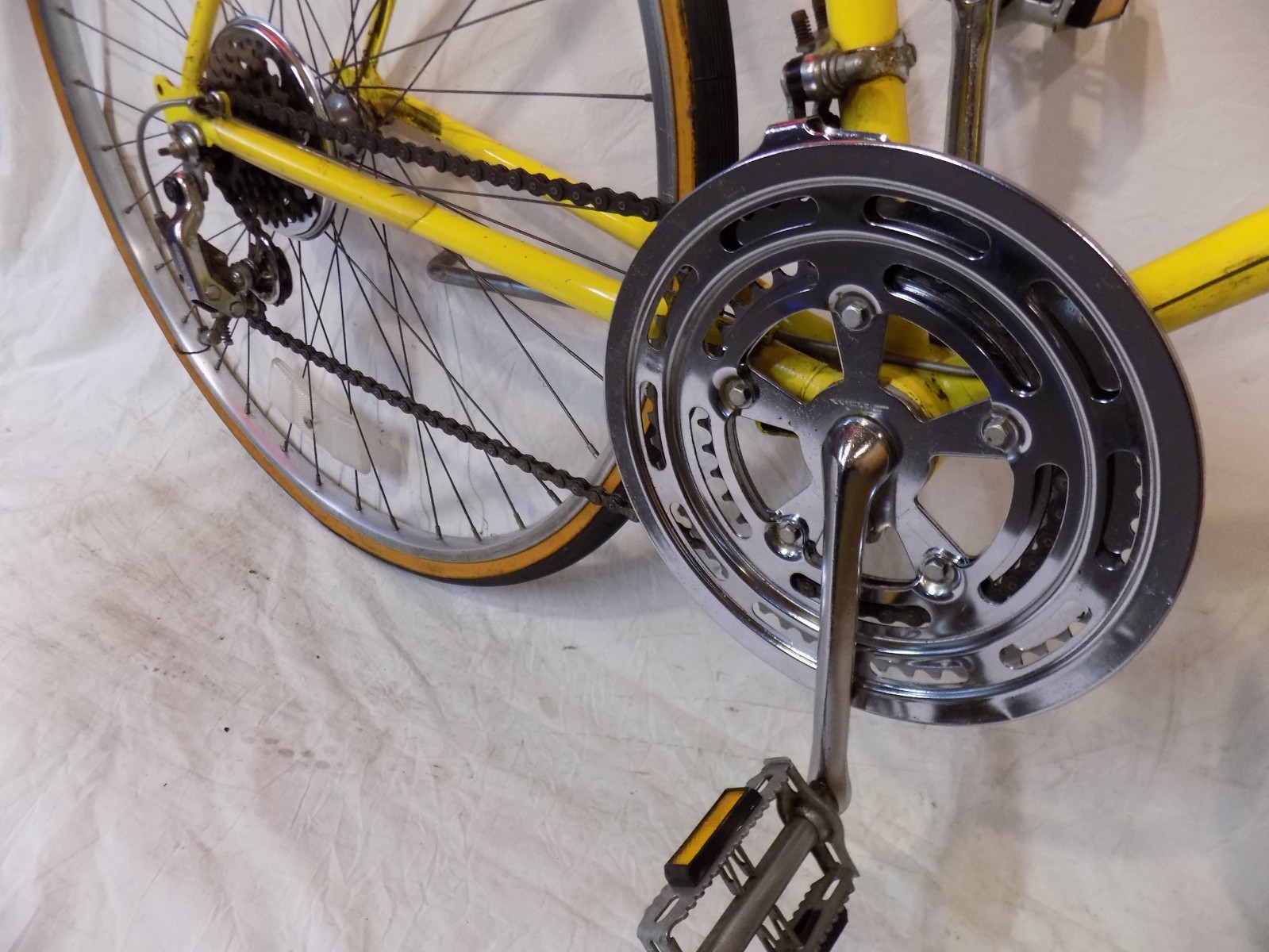 1975 SCHWINN VARSITY MENS 10-SPEED ROAD BIKE VINTAGE CONTINENTAL KOOL LEMON 27