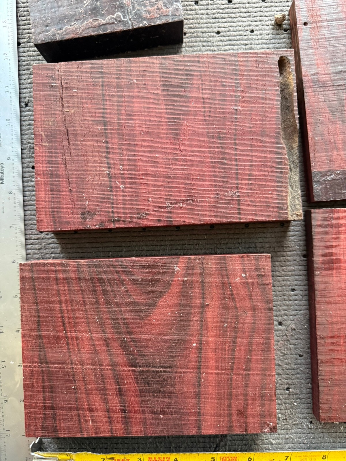 Bois de Rose 6 pounds box #20