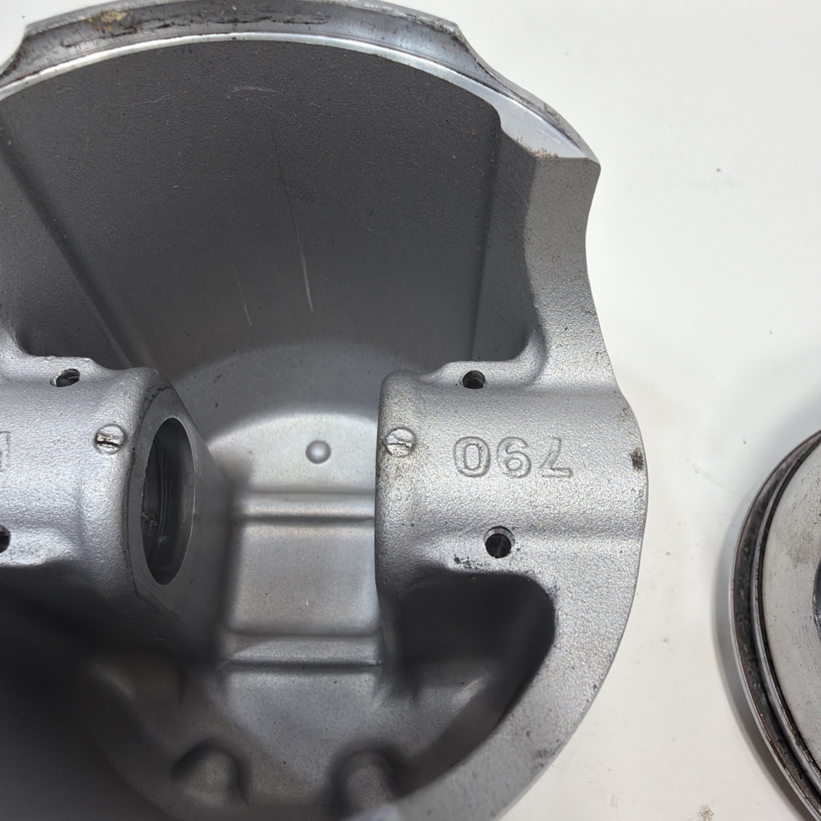 2x Piston and rings for Yamaha 1100 Wave Raider Venture Exciter 220 STD 81MM