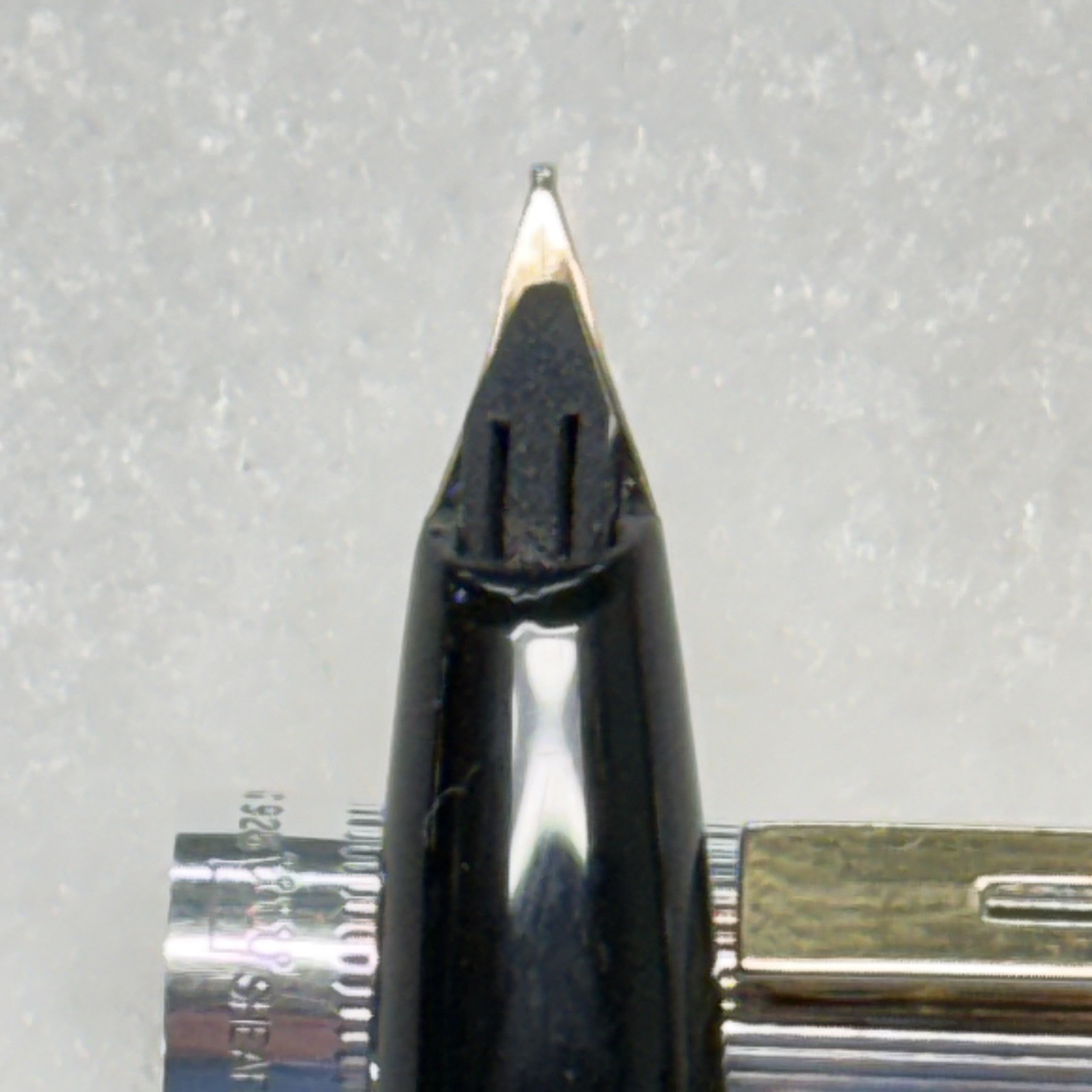 Sheaffer Sterling Silver Targa 1024x Fountain Pen - Excellent Condition