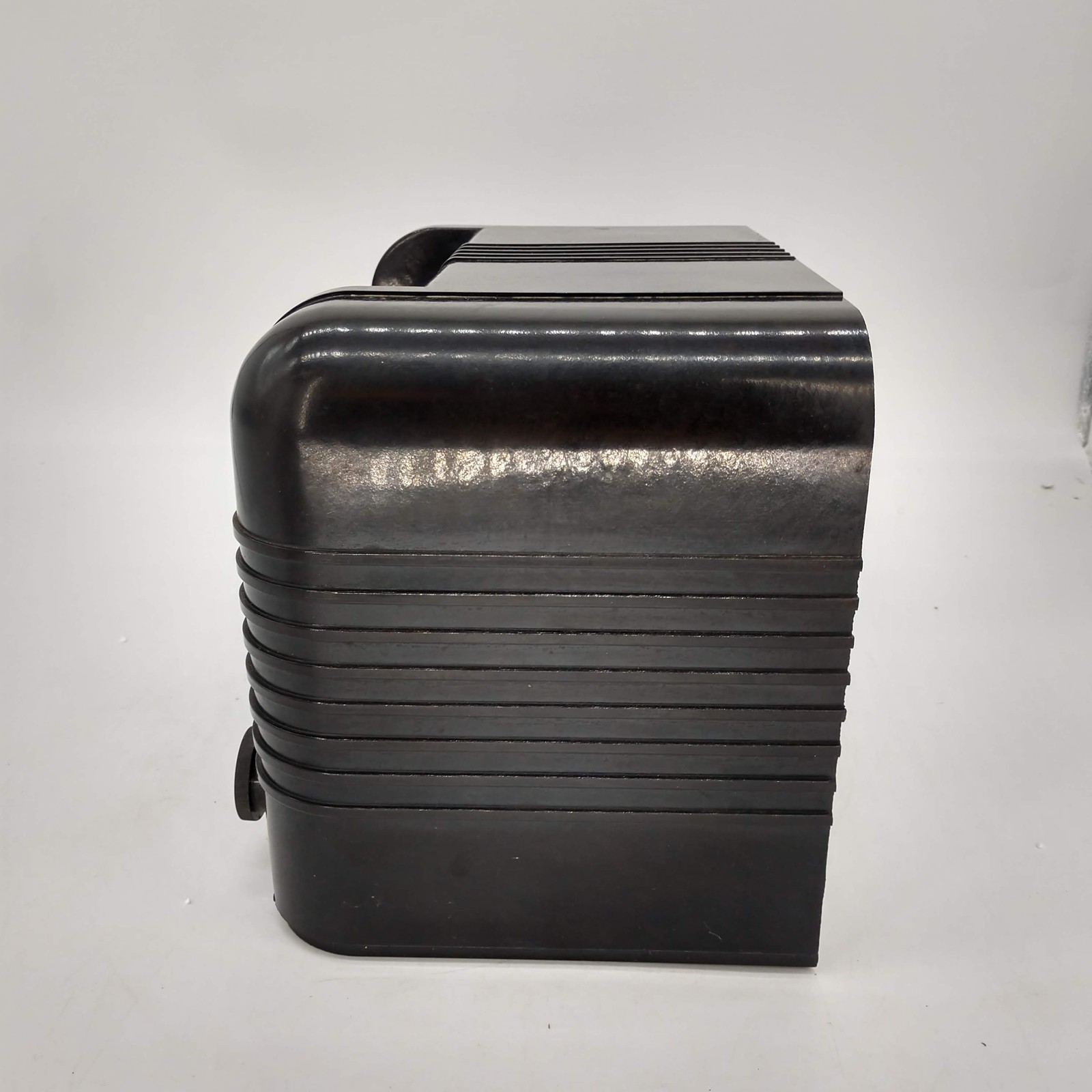 Vtg RCA Radiola 76X11 Tube Radio Brown Bakelite Art Deco Tabletop USA UNTESTED