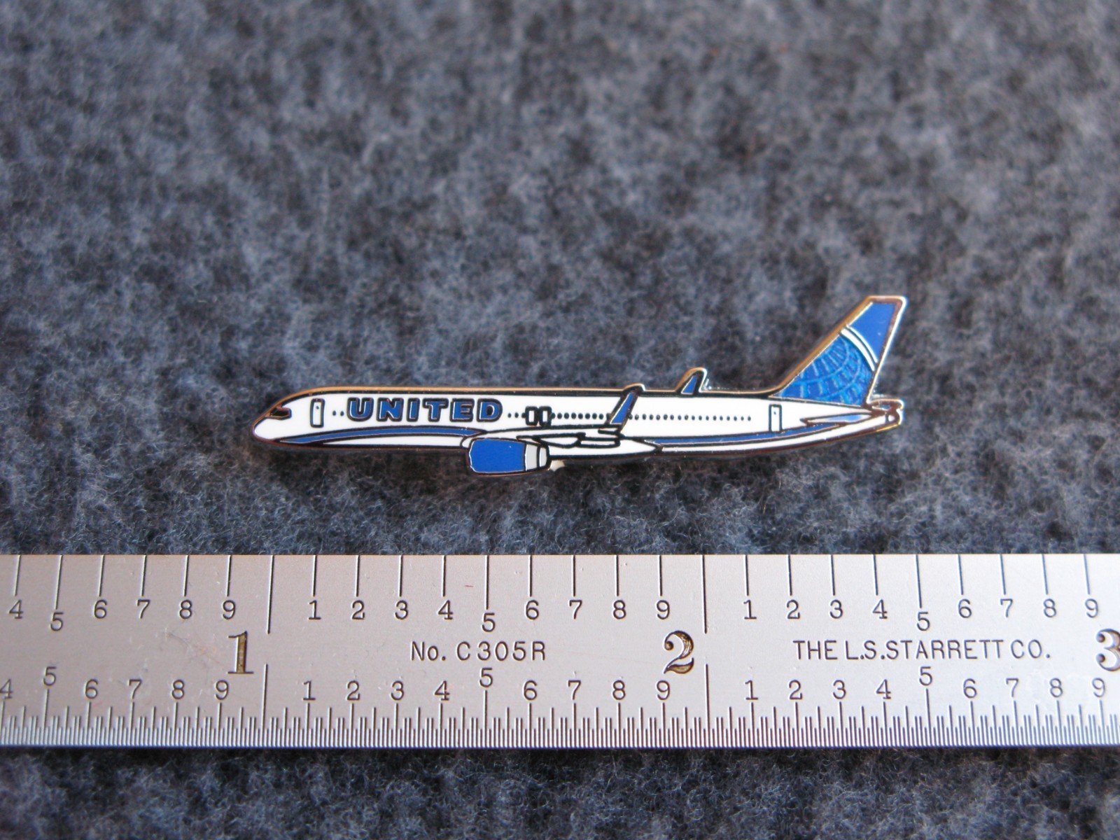 UNITED AIRLINES / UAL BOEING 757 PIN